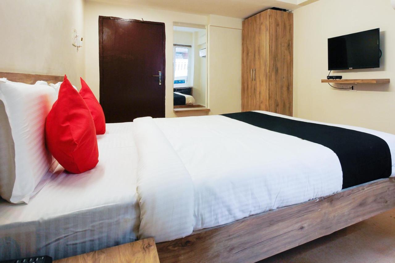Capital O Sri Suprabhat Grand Near Kachiguda Railway Station Hyderabad Exteriör bild