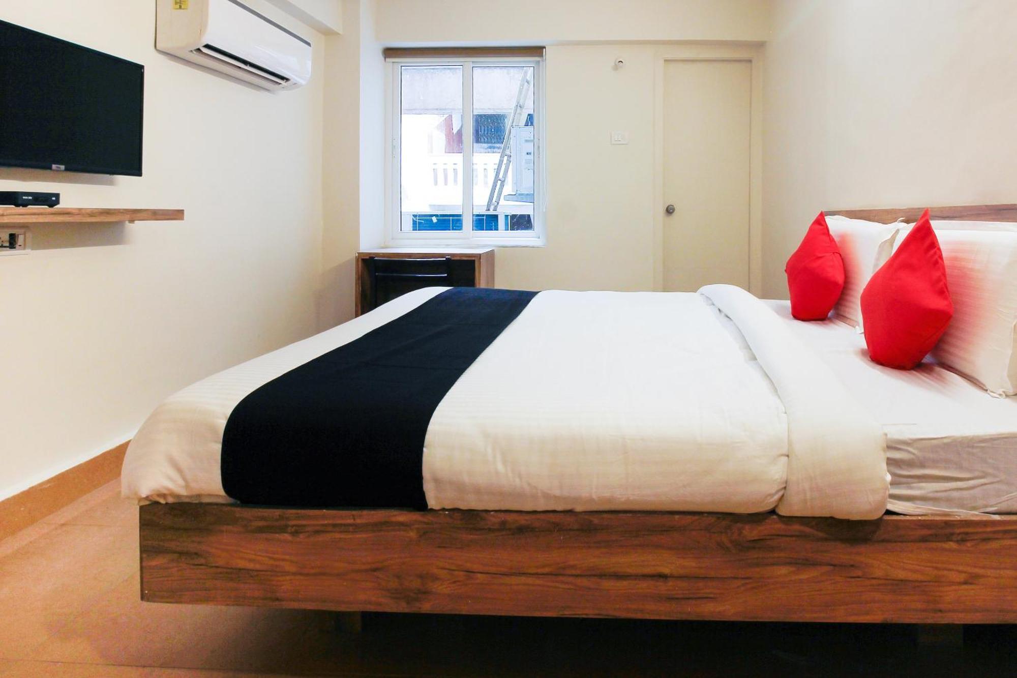 Capital O Sri Suprabhat Grand Near Kachiguda Railway Station Hyderabad Exteriör bild