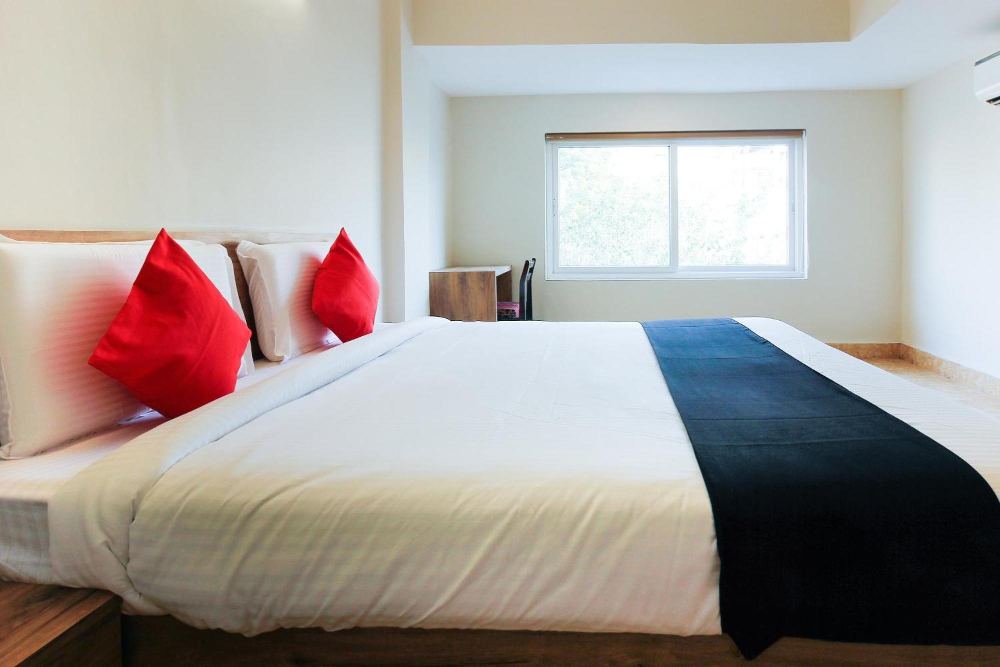 Capital O Sri Suprabhat Grand Near Kachiguda Railway Station Hyderabad Exteriör bild
