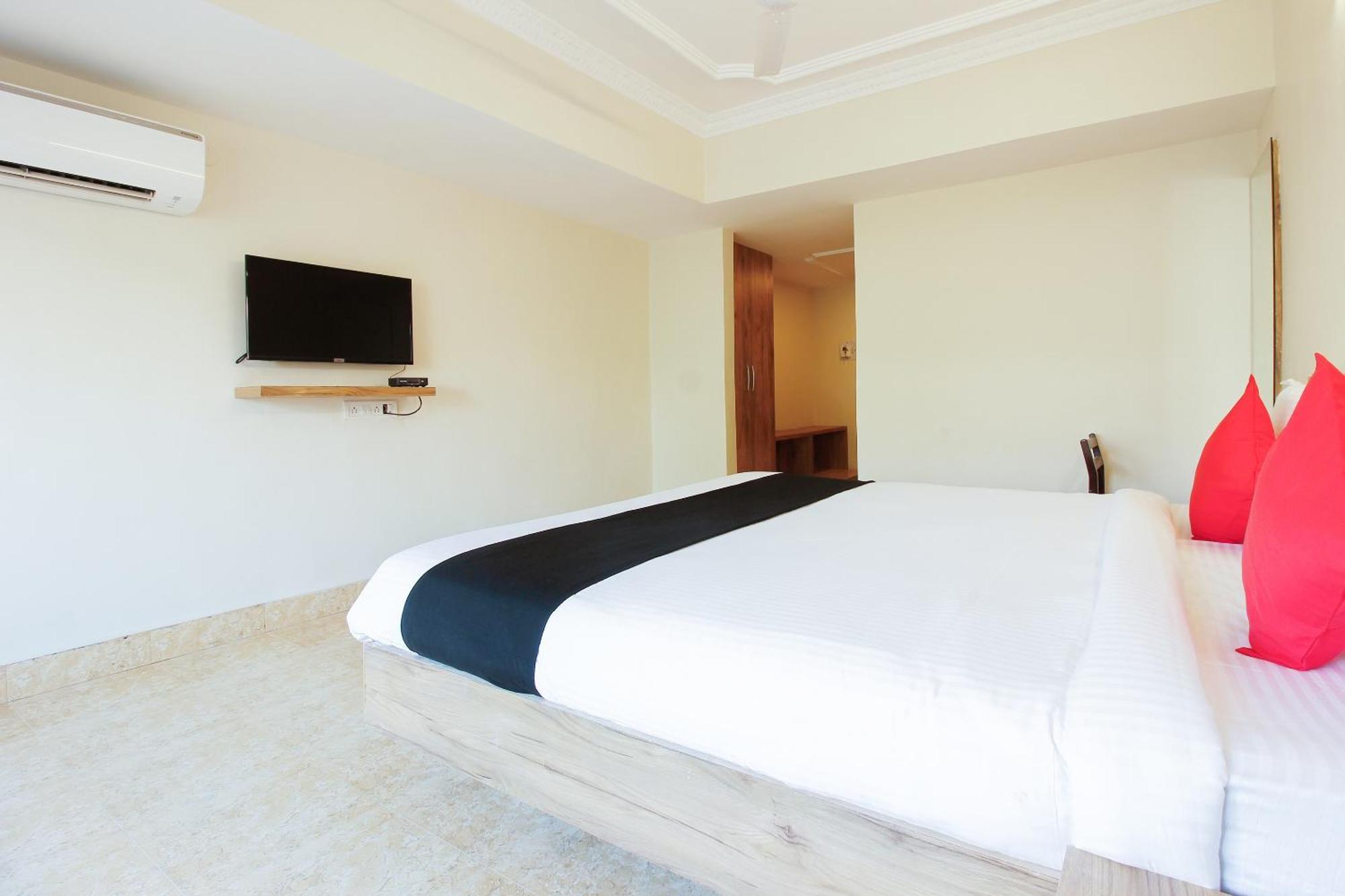 Capital O Sri Suprabhat Grand Near Kachiguda Railway Station Hyderabad Exteriör bild